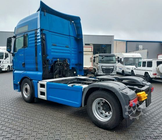 Standard tractor unit MAN TGX 18.460 XXL-MOTORSCHADEN-INTARDER-2 Tanks