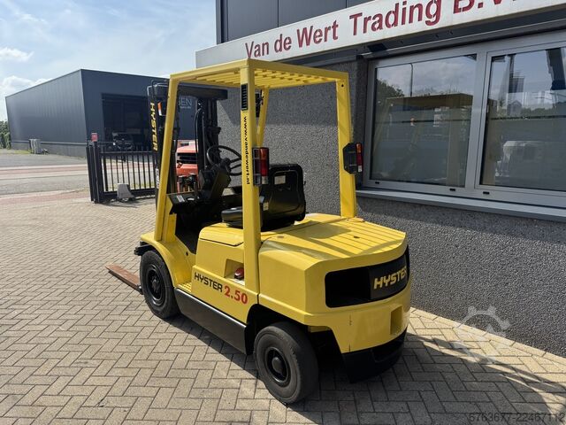 Hyster H2.50XM Tríplex 465 Elevación Libre / Desplazador Lateral, Isuzu Diésel HYSTER H2.50XM Triplo 465 Freelift / Sideshift Isuzu Diesel