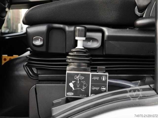 Van penunda Iveco EuroCargo ML80E22K Kipper