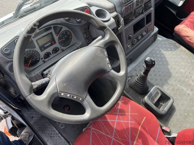 Betoonipumbaga veoauto Iveco Trakker 410