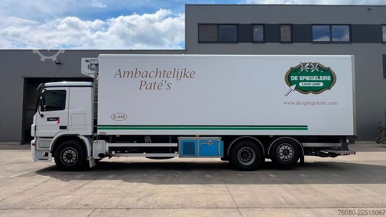 Flutningur í kæli/frysti Mercedes-Benz Actros 2632 (CAMION BELGE / NOUVEAU ETAT / 6X2 ...