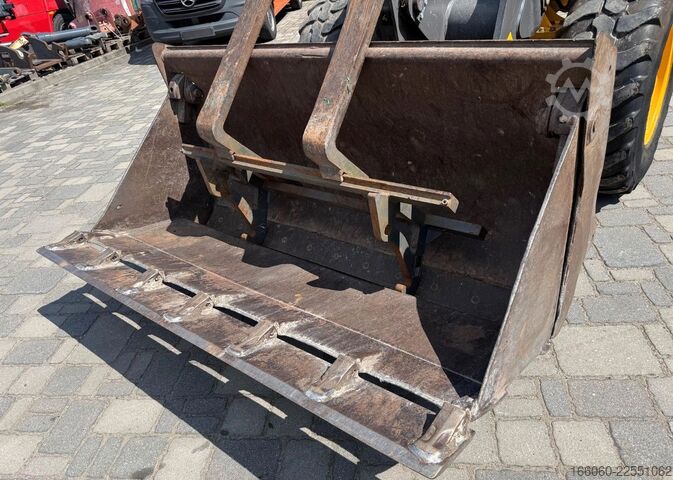 De Groot Bewerkingsmachines B.V. De Groot Bewerkingsmachines B.V. De Groot Bewerkingsmachines B.V.