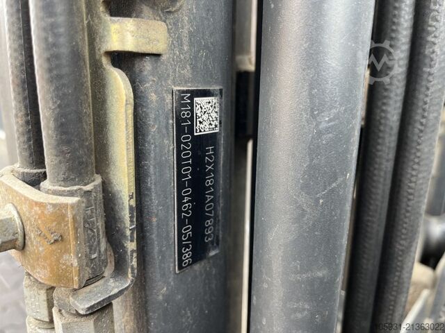 Elektryczny wózek widłowy 3 kołowy Linde E16-02