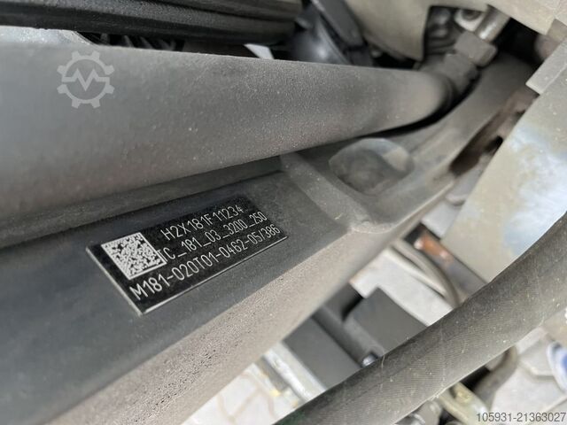 Elektryczny wózek widłowy 3 kołowy Linde E16-02