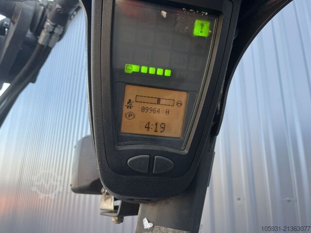 Elektryczny wózek widłowy 3 kołowy Linde E18-02