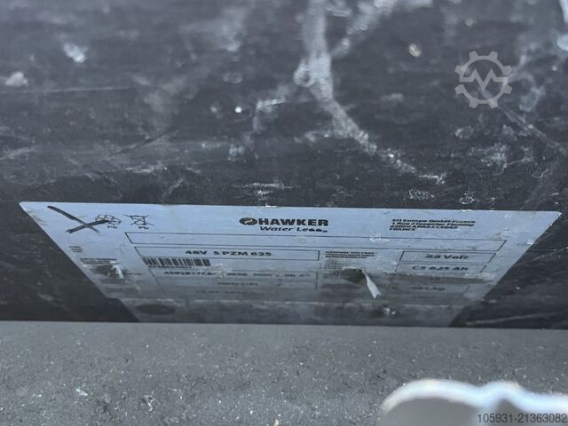 Elektryczny wózek widłowy 4-kołowy Linde E16P-02