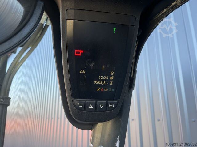 Elektryczny wózek widłowy 4-kołowy Linde E16P-02