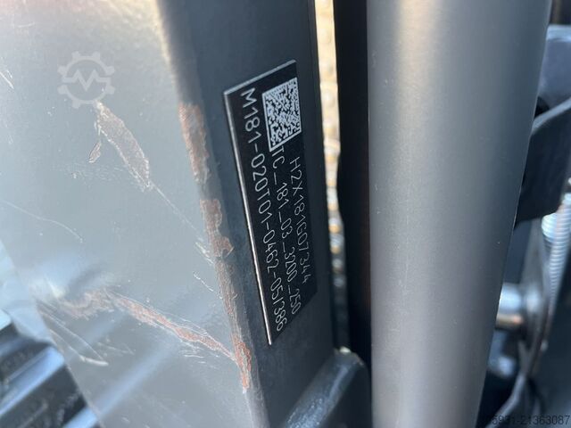 Elektryczny wózek widłowy 3 kołowy Linde E16C-02