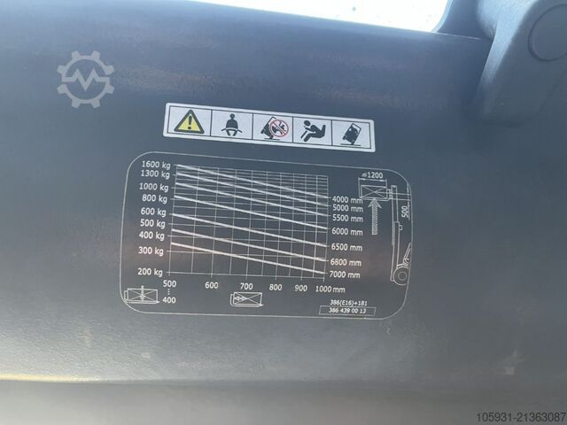 Elektryczny wózek widłowy 3 kołowy Linde E16C-02