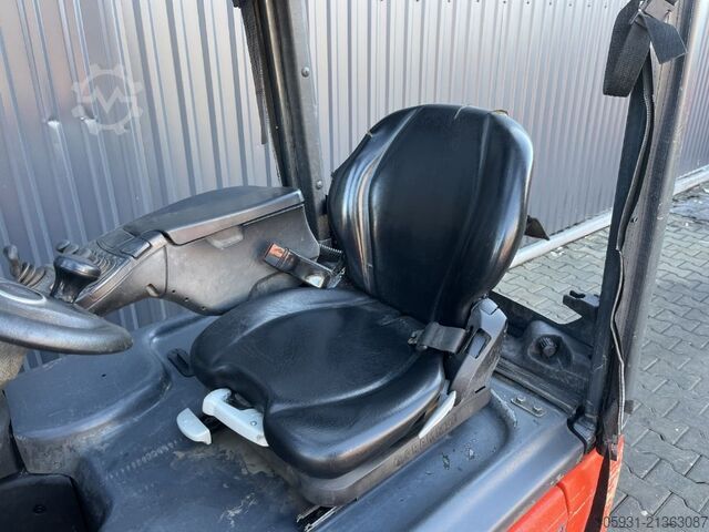 Elektryczny wózek widłowy 3 kołowy Linde E16C-02