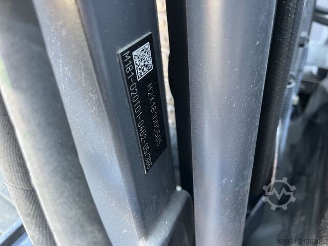 Elektryczny wózek widłowy 3 kołowy Linde E16C-01