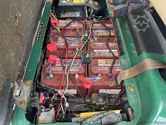 EZGO RXV 高尔夫球车，电动，4座，2019年，含充电器 EZ-GO RXV Golfkar Golfcar Elektrisch 4 Zits 2019 Inc Lader