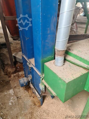 Factory for wood pellets production Amandus Kahl 