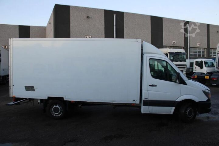 Vỏ tủ lạnh Mercedes-Benz Sprinter 316 + THERMO KING