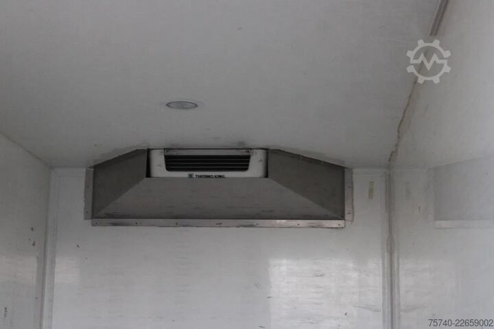 Vỏ tủ lạnh Mercedes-Benz Sprinter 316 + THERMO KING