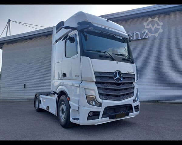 יחידת גרר סטנדרטית MERCEDES-BENZ Actros L 18 4x2 - Actros L 1848 LS 4x2