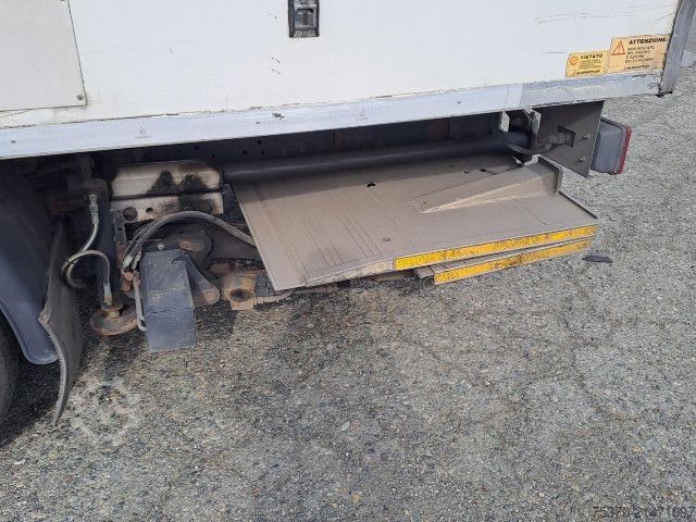 Xe tải thùng lạnh IVECO DAILY 60C15