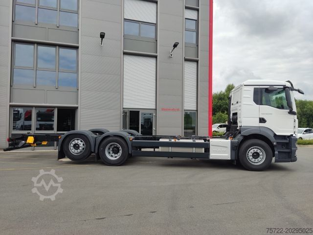트럭 섀시 MAN TGS 26.540 6x2-4 Luft / Luft   Sofort Verfügbar