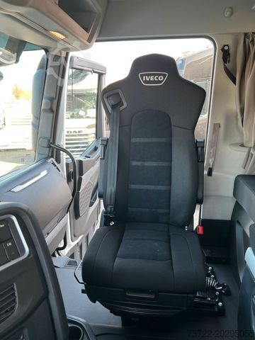 Truck chassis IVECO S-WAY 490 Fahrgestell Baustoffpritsche Sofort