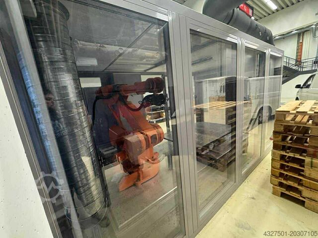 Industrial robot ABB IRB 4400