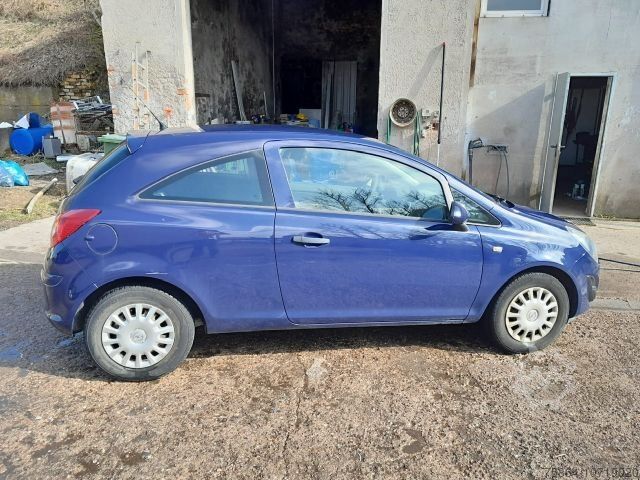 Furgon OPEL Corsa D Selection / +GAS Anlage