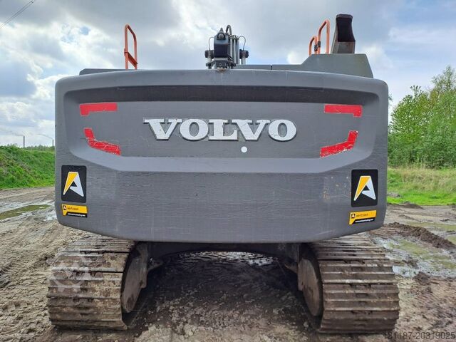Kāpurķēžu ekskavators Volvo EC 300 EL