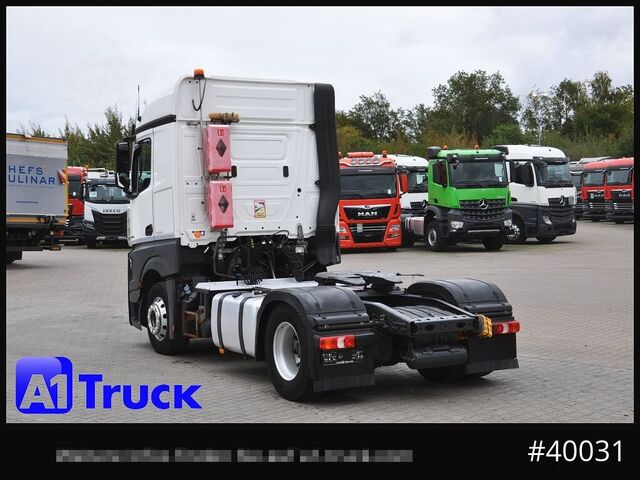 Грузовик для опасных материалов MERCEDES-BENZ 1843 StreamSpace GGVS ADR FL AT
