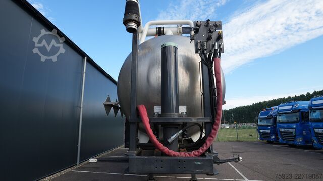 タンク Ligthart 3 axle high pressure and suck 27 m3 tipper tank...