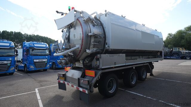 タンク Ligthart 3 axle high pressure and suck 27 m3 tipper tank...