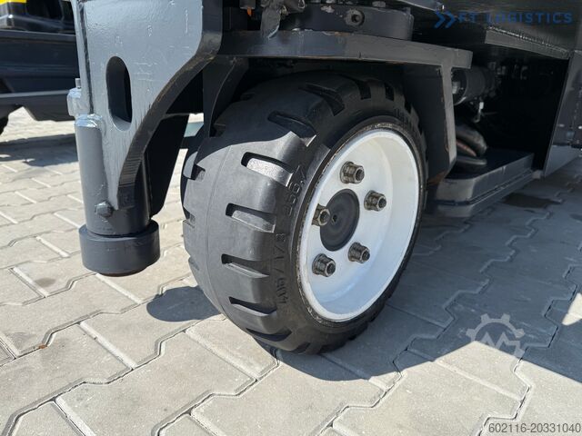 Firevejstruck Combilift C5000E / TRIPLEX 8300MM WIDE POSITIONER