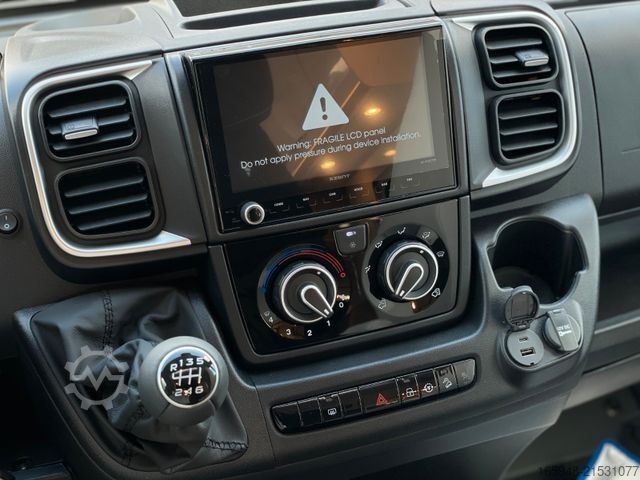 Puoliksi integroitu matkailuauto ETRUSCO 5900 FB T | Hubbett + Complete Selection FIAT