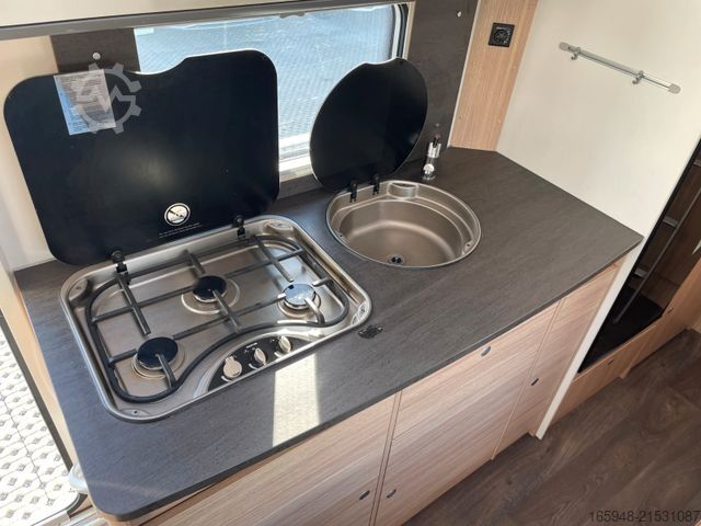 Alkovu-matkailuauto SUNLIGHT A 70 ALKOVEN Automatik | Solar | 4 Schlafplätze!