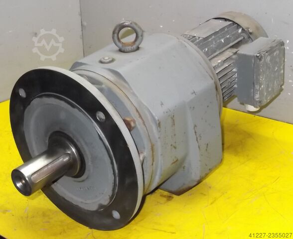 Motor sa reduktorom 0,75 kW 18 o/min SEW Eurodrive RF73DT80N-4