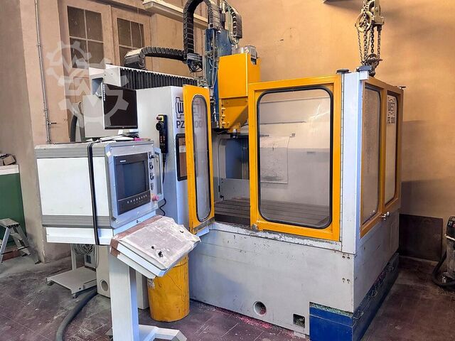 Pusat permesinan vertikal Wiest PZ 1200