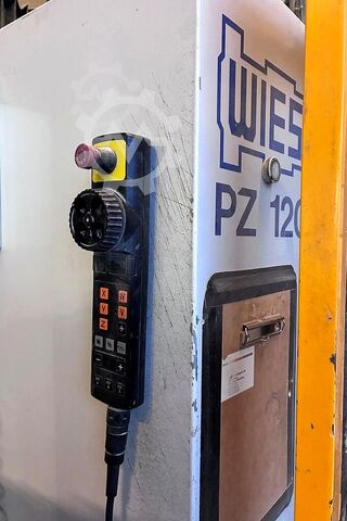 Pusat permesinan vertikal Wiest PZ 1200