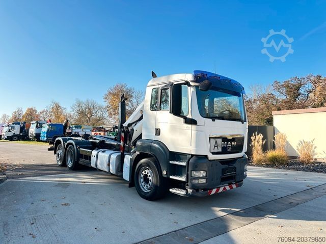 Autocamion cu cârlig pentru containere MAN TGS 26.400 6x2 Abrollkipper KRAN FUNK lift/lenk