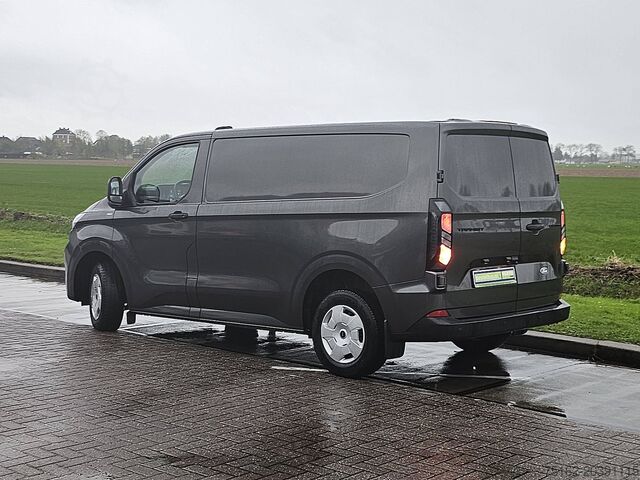 Stationvogn med højt tag FORD TRANSIT CUSTOM 2.0 L1H1 Navi Euro6 AC!