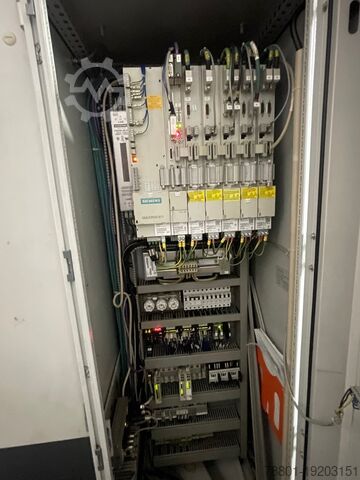 вертикален обработващ център Benzinger 5_at_Work