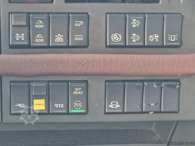 Camião-grua Volvo FH 13.540 8x4*4 - HMF2620 K6 Crane 2017 with re...