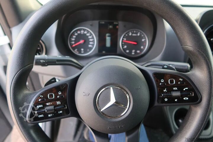 Kamion hladnjača Mercedes-Benz 317 CDI 317 CDI L3/H2 Koel/Vries Automaat