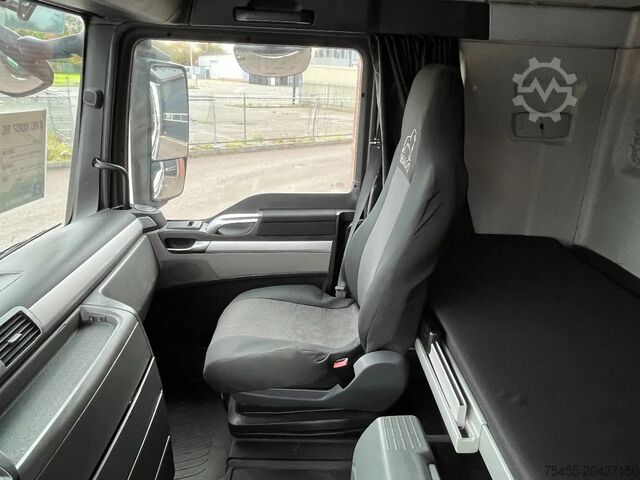 Standaard-SZM MAN TGX 26.440 - Lift/Steering axle - Klima - 40.890