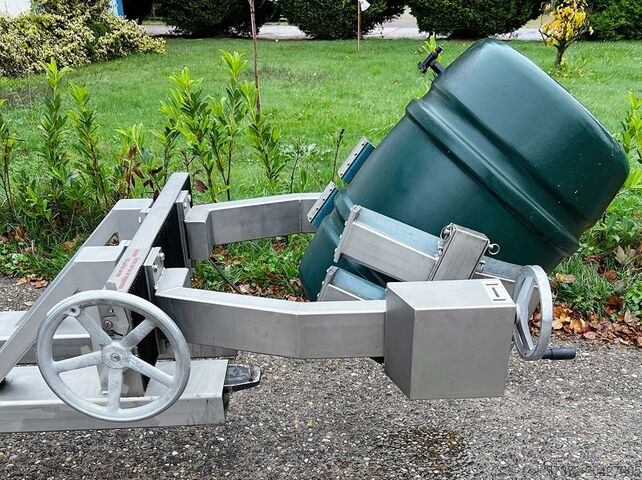 Převraceč sudů Schneider Leichtbau