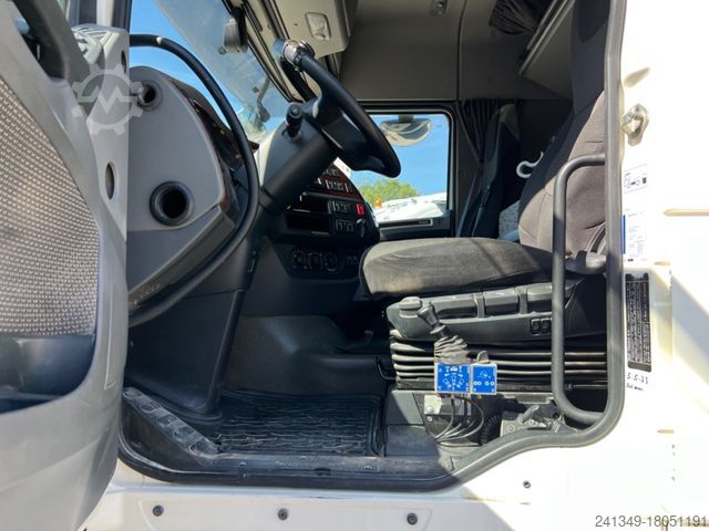 Standardni traktor jedinica DAF XF510 6x2