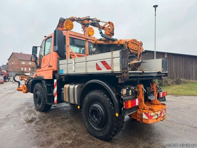 Tresidig tippbil MERCEDES-BENZ Unimog U400