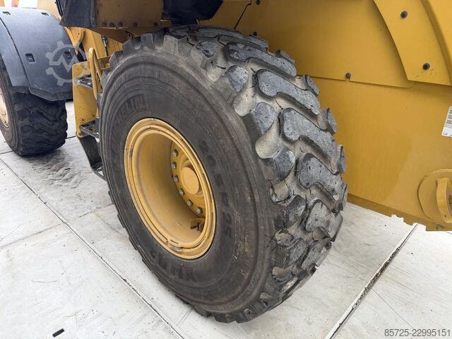 Caterpillar 938M Caterpillar 938M