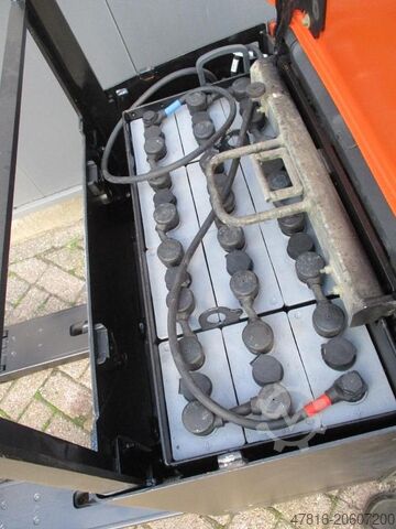 شاحنة البليت TOYOTA LPE250