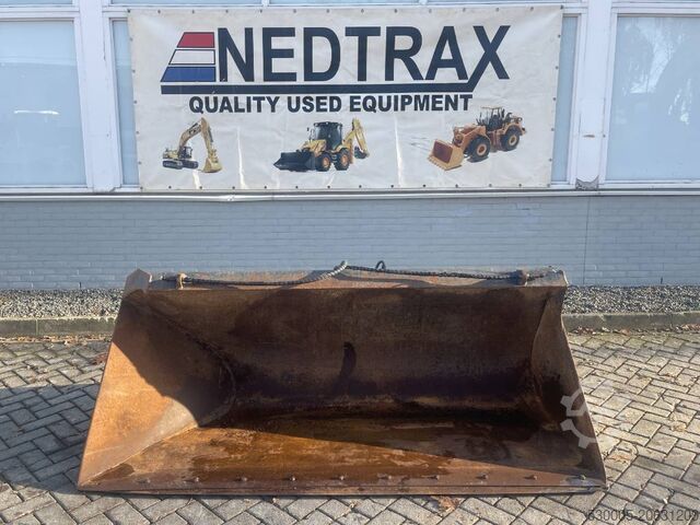 Lopata  RIMAN HYDRAULIC FRONT BUCKET FOR JCB 3CX