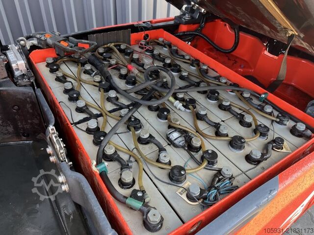 Elektrikli 3 tekerlekli forklift Linde E16-02