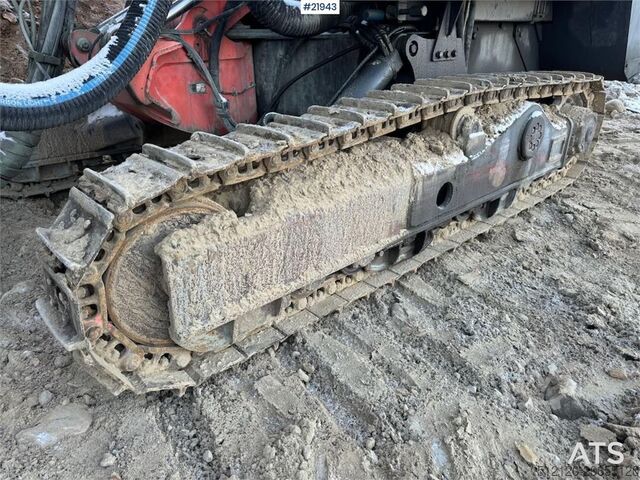 Máquina de perfuração de terras Sandvik Dino DC400RI drilling rig. Overhauled engine and h