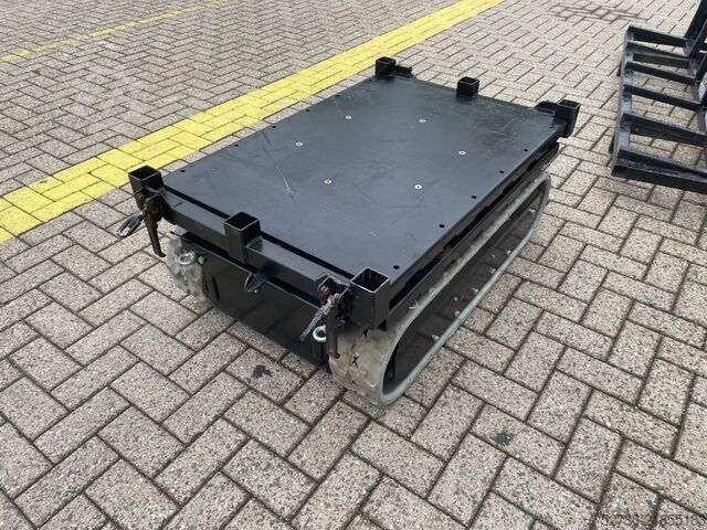 Kāpuru iekrāvējs Tracked Carrier 1200 R